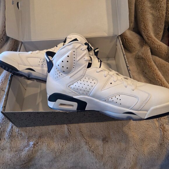 Size 13 Men's - Jordan 6 Retro Midnight Navy (CT8529-141) - Picture 2 of 7